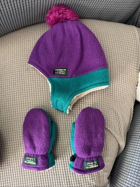 L.L. Bean Purple & Teal Kids Fleece Pom Hat with Matching Mittens